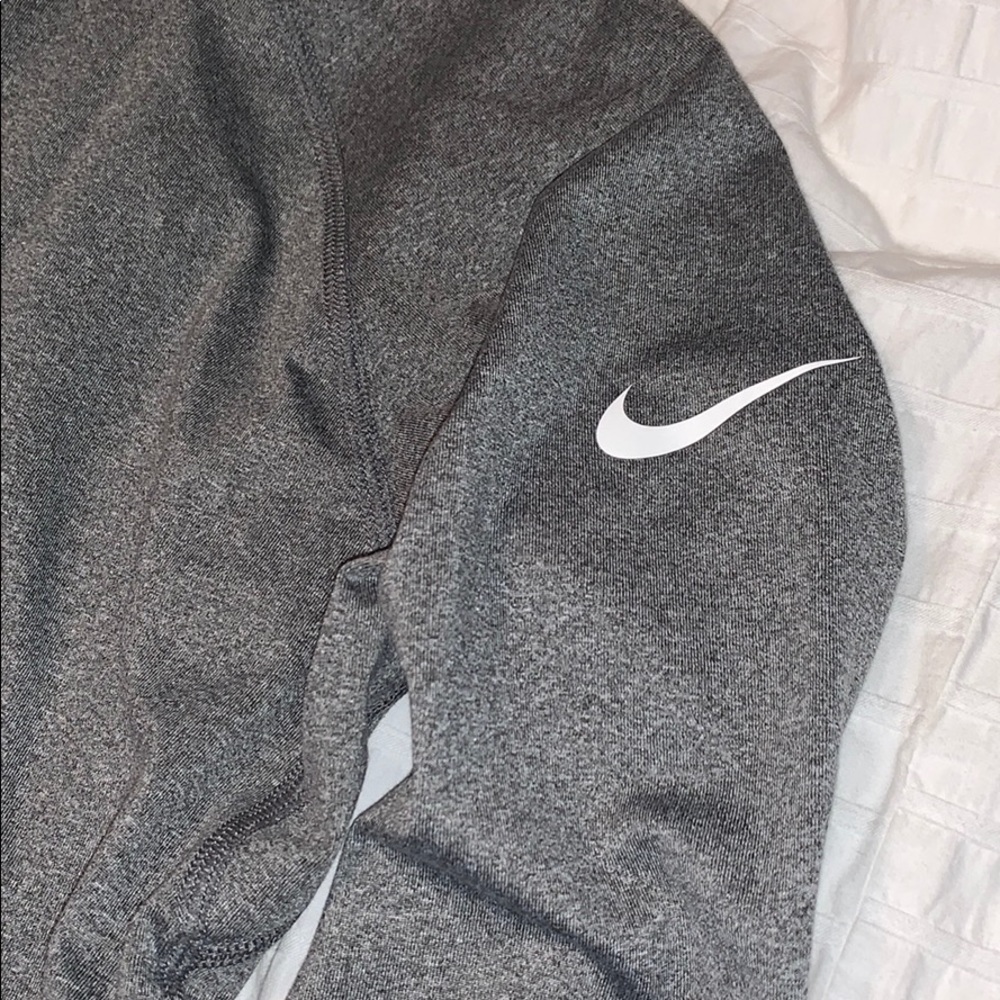 Nike Pro Hyperwarm Half-Zip Size Medium - image 2
